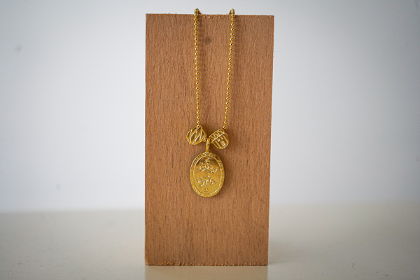 Handmade: THD seal pendant with coat of arms in gold