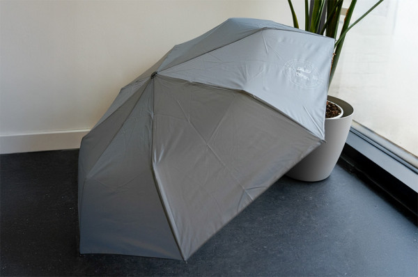 THD Seal Umbrella in Grey